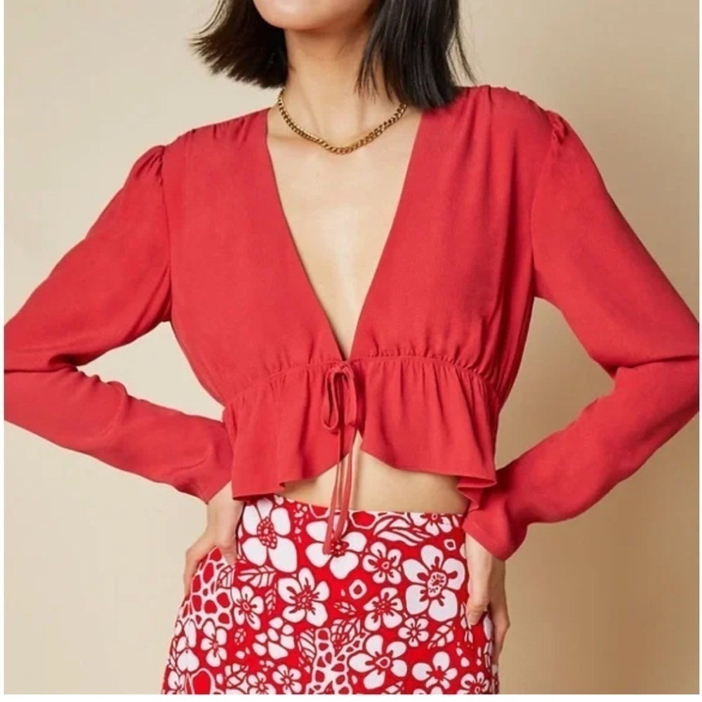 Aritzia Sunday Best Kimberly Tie Front Top Size XS